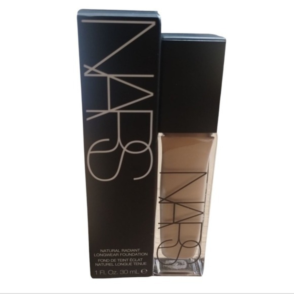 NARS Cosmetics Womens Makeup Natural Radiant Longwear Foundation Light 2.5 Yukon